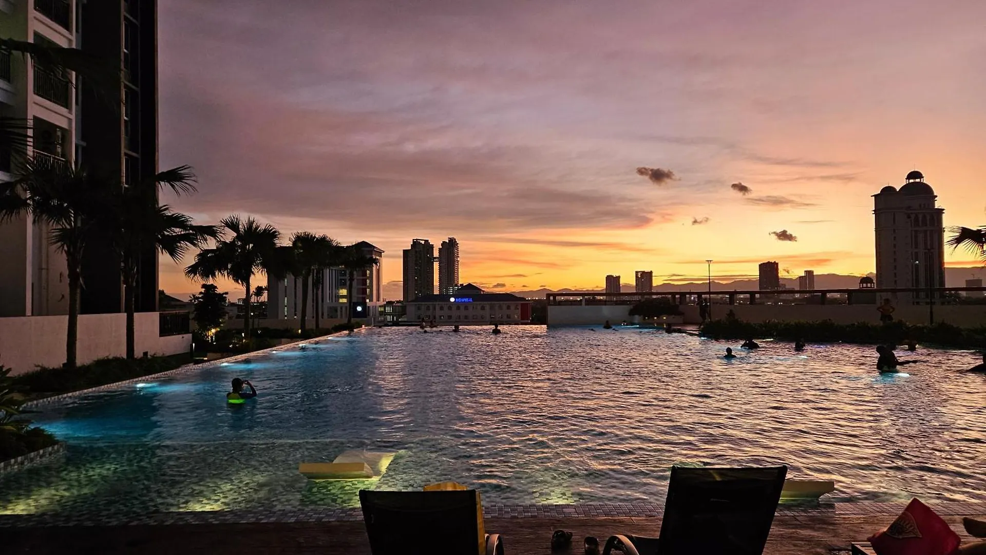New Metropol 3 Bedrooms Pool View Bukit Mertajam Malajsie